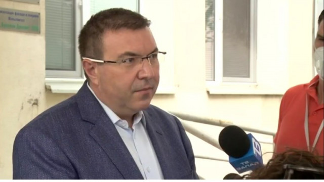 Нямало да се налагат ограничения за възрастните