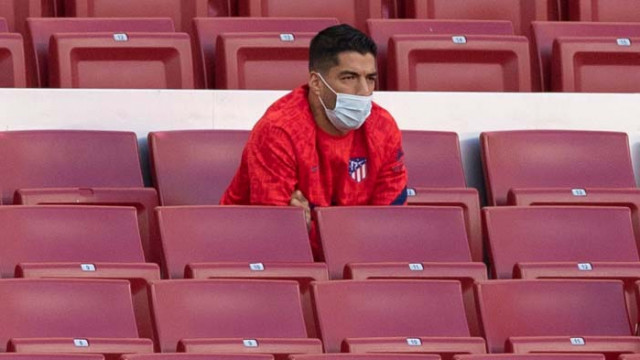 Суарес плакал заради отношението към него преди да напусне Барса