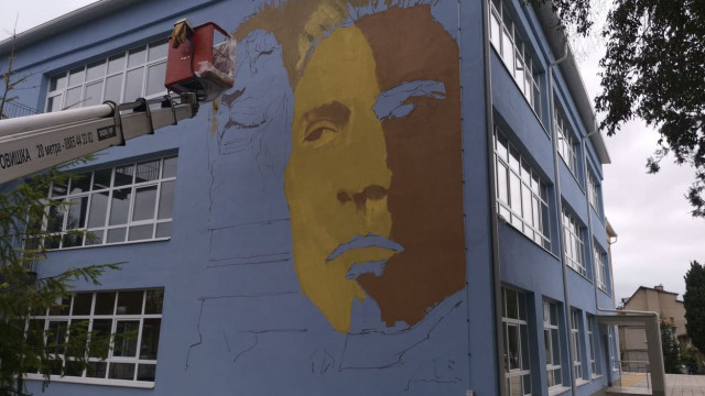 Стенописът с лика на Апостола на свободата на НУ“Васил Левски“ вече е факт