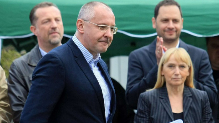 Нинова всеки месец привиква евродепутатите за отчет какво вършат в Брюксел