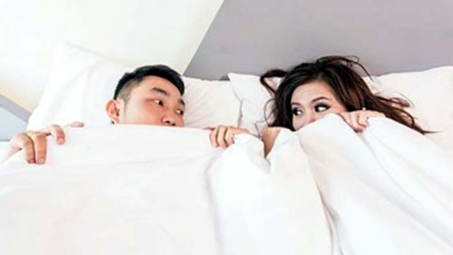 Над половината британци се тревожат, че вече никога няма да пожелаят да правят секс