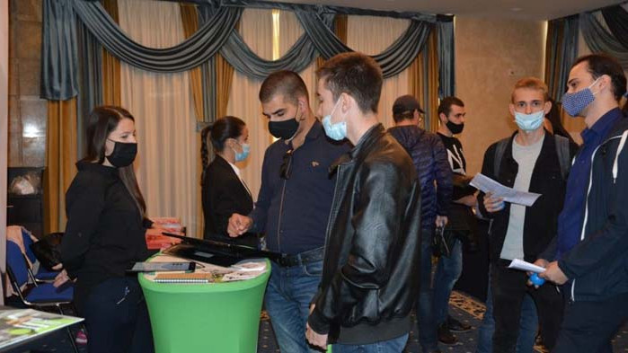 „Дни на кариерата“ събра отново бизнеса и младите хора във Варна