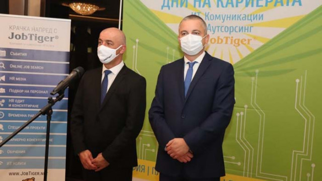 „Дни на кариерата“ събра отново бизнеса и младите хора във Варна