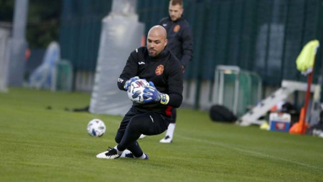 Николай Михайлов ще носи капитанската лента срещу Уелс