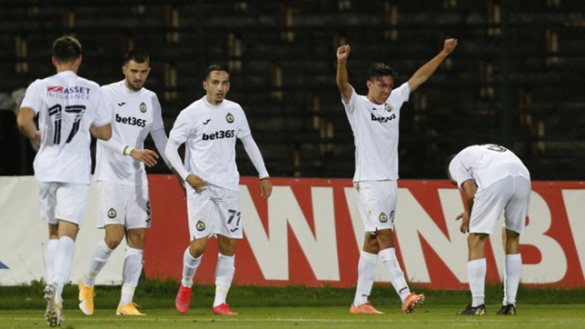 В Славия увеличават бюджета за заплати