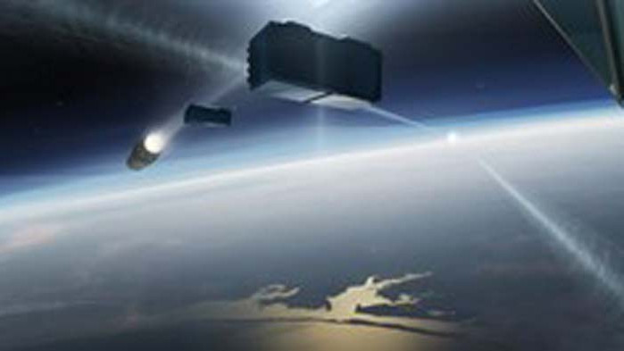Стар руски спътник и част от китайска ракета едва не се сблъскаха в космоса