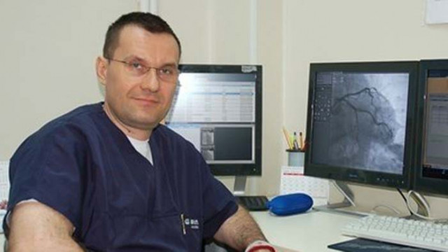 Доц. Добрин Василев: По-вероятно е да се намери лечение, а не ваксина за COVID-19