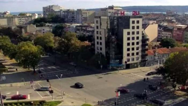 Блъснаха дете на светофара на Макдрайв във Варна, шофьорът е избягал