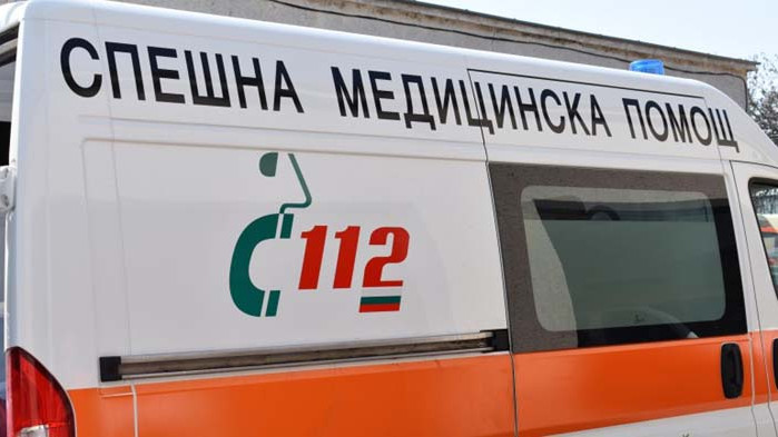 Син намушка майка си с кухненски нож в Русе