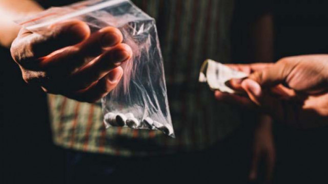 Съдят студент във Варна за притежание на наркотици с цел разпространение