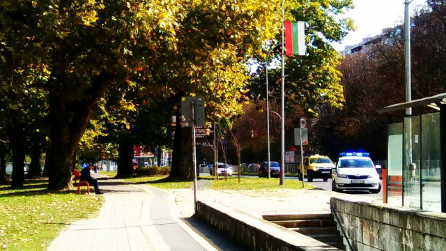 Заради изоставен куфар отцепиха района около Старите гробища във Варна