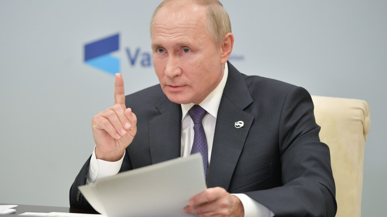 Путин към зложелателите на Русия: Притеснени сме само как да не настинем на погребението ви