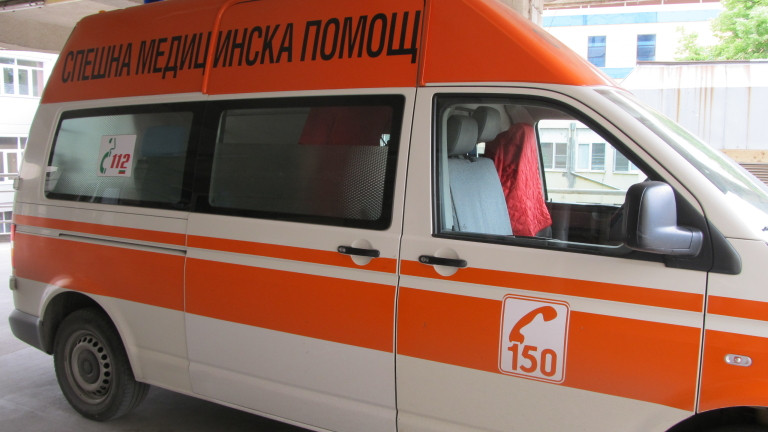 Диагностицираха с COVID-19 петима спешни медици в София за ден