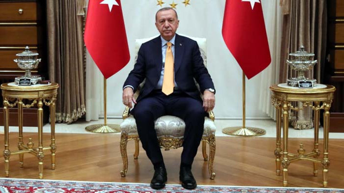 Призивът за бойкот на Франция поставял Турция "още по-далеч" от ЕС