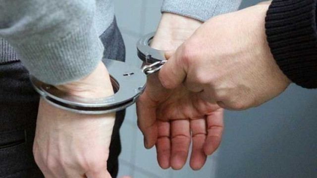 Задържаха военнослужещ с дрога