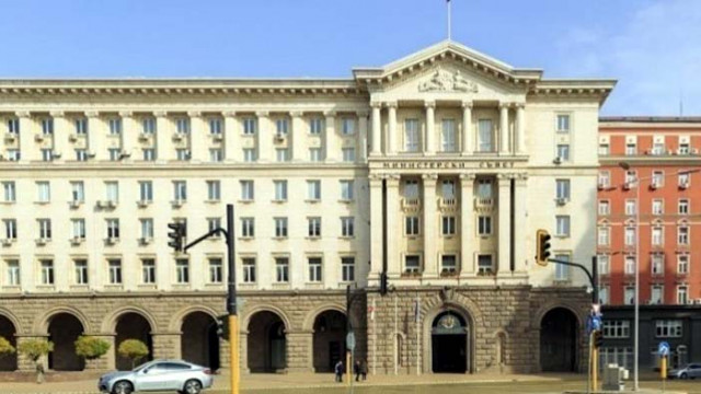 Служители, ангажирани с COVID-19, ще получат увеличение на заплатите