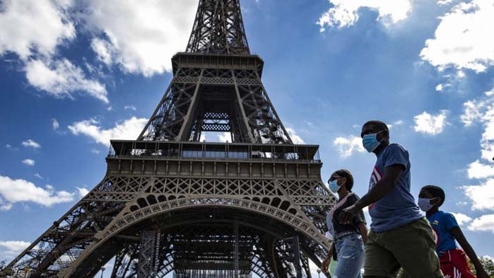 От петък Франция влиза в карантина най-малко за месец