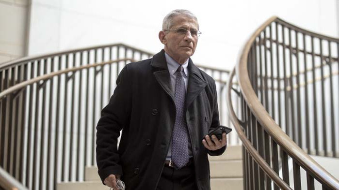 Фаучи очаква някои американци да получат първите ваксини от края на декември