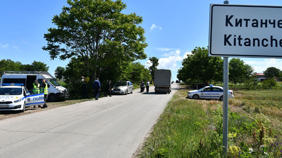 Специализирана полицейска акция се провежда в село Китанчево, Разградско (СНИМКИ)