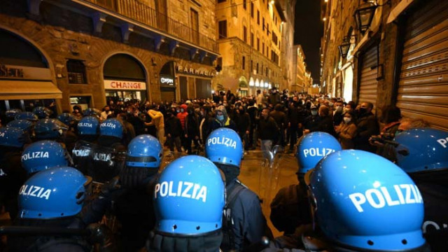 Сблъсъци във Флоренция между протестиращи и полиция заради COVID-19 мерките