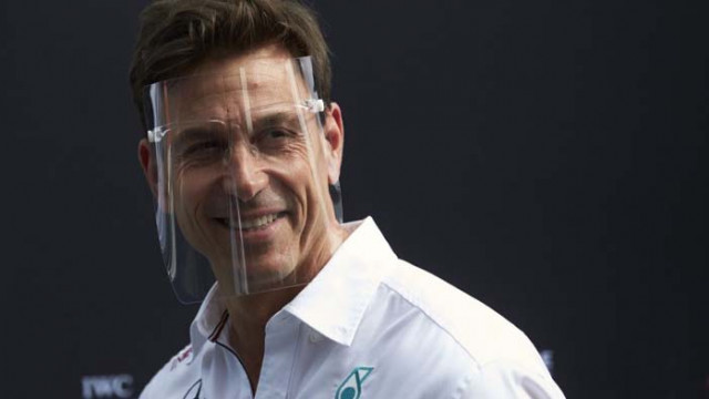 Според Тото Волф няма да се стигне до спиране на сезона