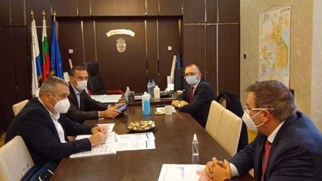 Разкриват допълнителни 50 легла за COVID-19 в УМБАЛ-Бургас