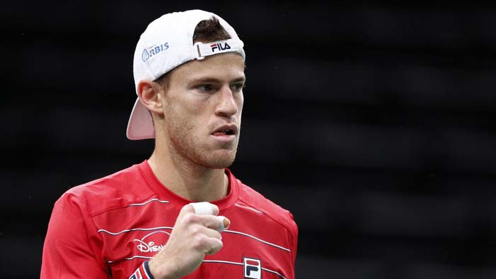 Шварцман е на две победи от дебют във Финалите на ATP