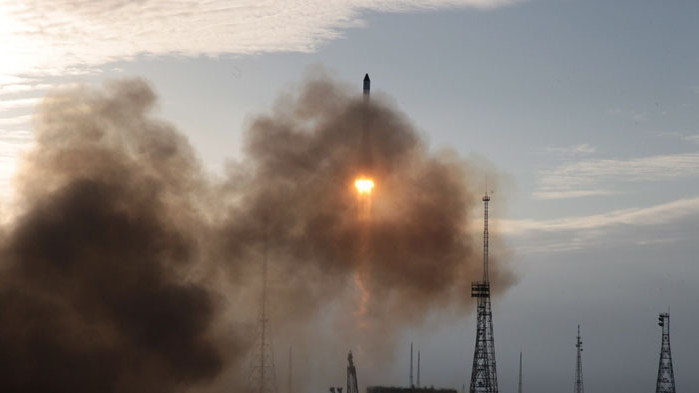 SpaceX изведе в орбита още 60 малки спътника