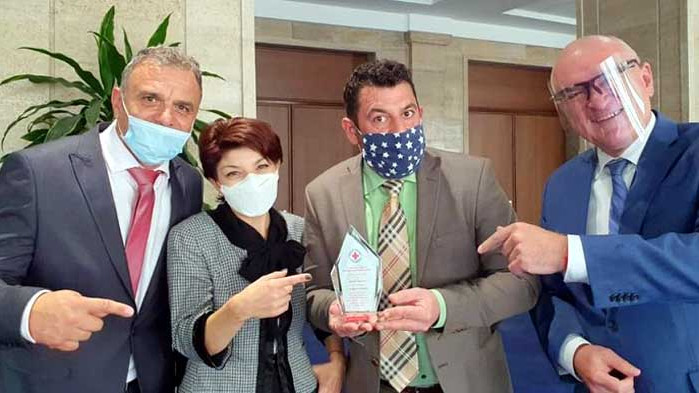 Евгени Будинов: Сега е важно да бъдем заедно срещу COVID-19