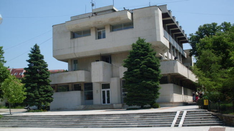 Кметът на Свищов влиза като доброволец в COVID-отделението на местната болница