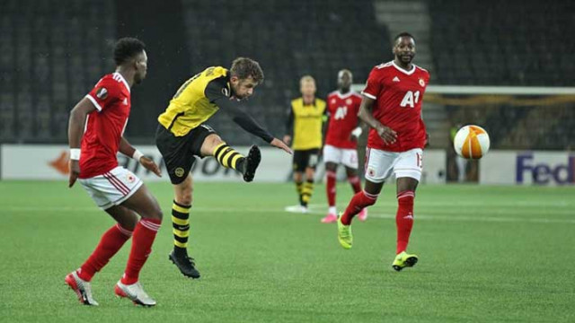 Кошмарно начало провали ЦСКА срещу Йънг Бойс