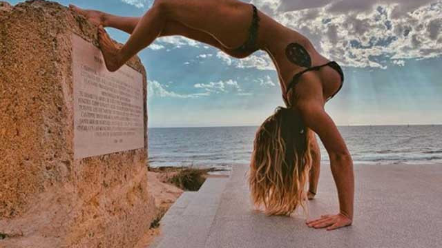 Съботен секси следобед. Ниевес Алба