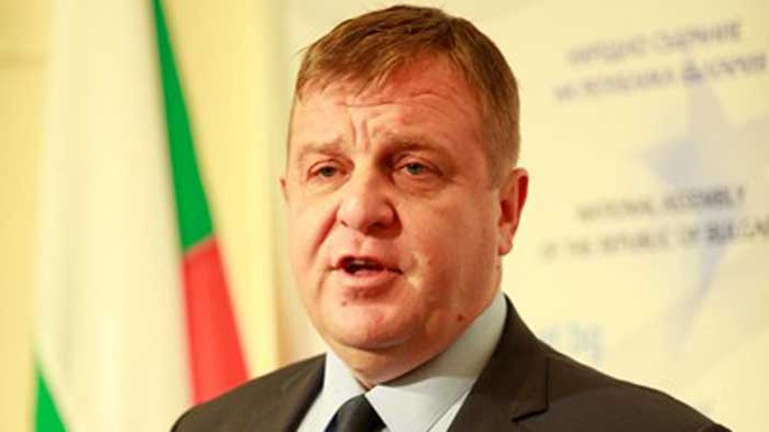 Каракачанов: Няма да отстъпим от позицията си за Северна Македония