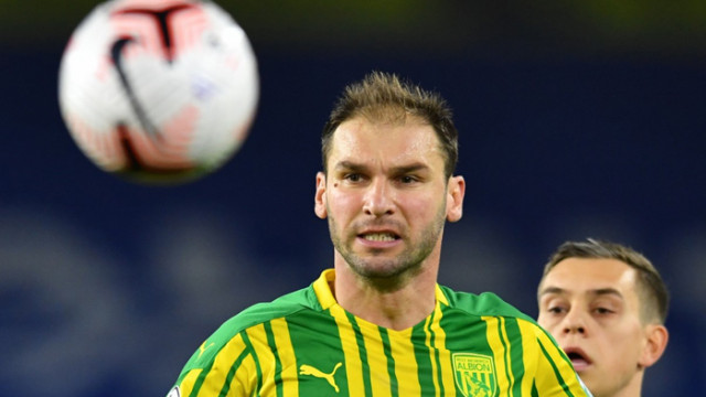 Ветеранът Бранислав Иванович е заразен с коронавирус