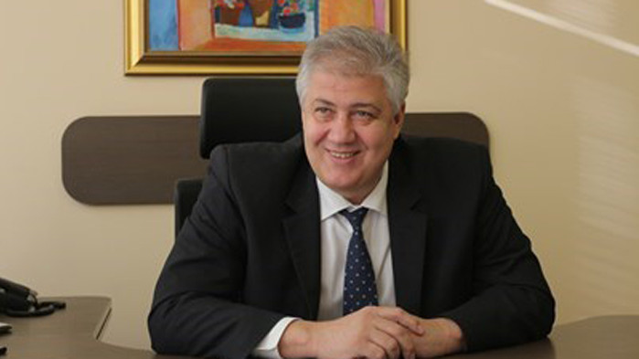 Проф. Балтов: Човек, изкарал COVID-19 и с антитела, може да работи без маска