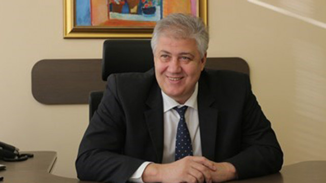 Проф. Балтов: Човек, изкарал COVID-19 и с антитела, може да работи без маска