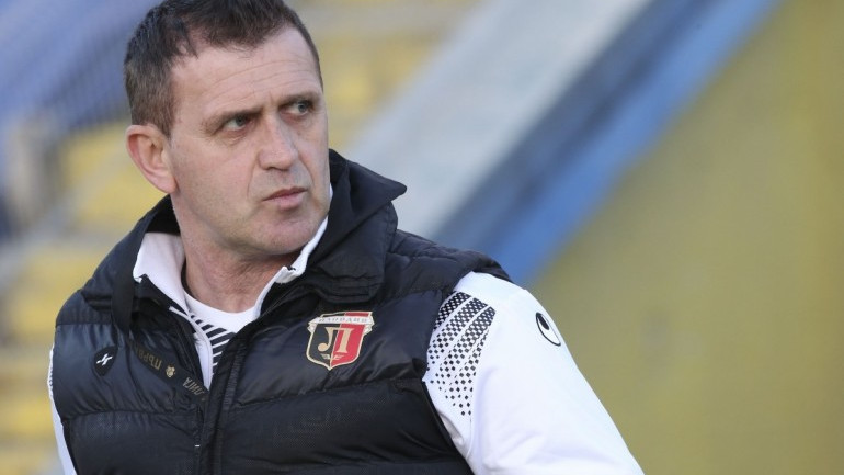 ЦСКА спести 100 000 евро за Акрапович