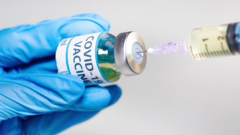 Конспиративните теории могат да застрашат ваксината срещу COVID-19