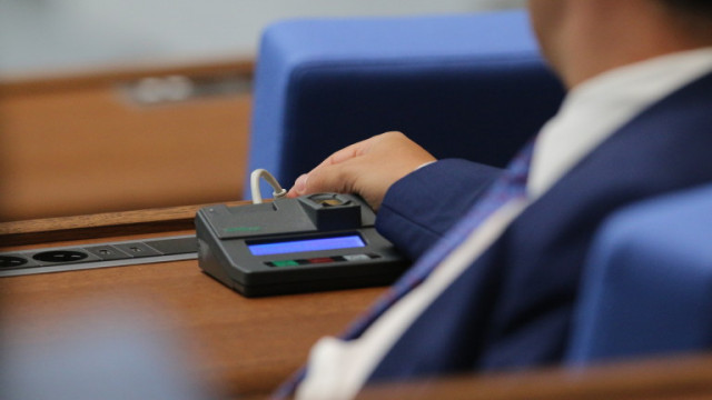 Правителството гласува позицията на страната ни за РС. Македония