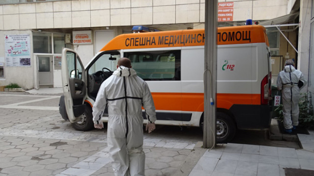 13 шофьори на линейки в ЦСМП-Благоевград с COVID-19