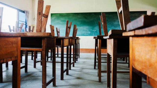 Вълчев: В 1250 училища няма COVID-19, но бяха нарочени за виновник