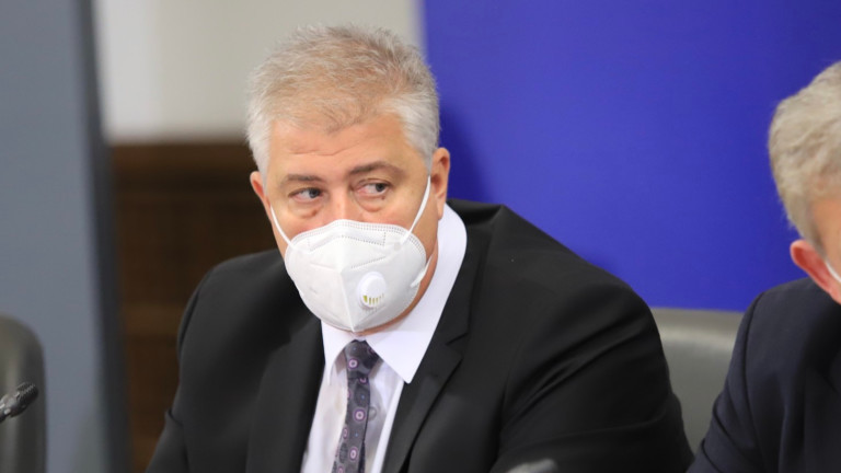 Проф. Балтов: В "Пирогов" много млади хора се лекуват на апаратна вентилация