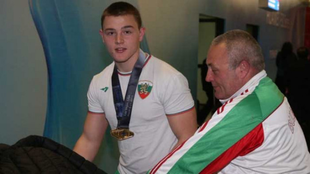 Българин спечели златен медал на Световната купа по вдигане на тежести