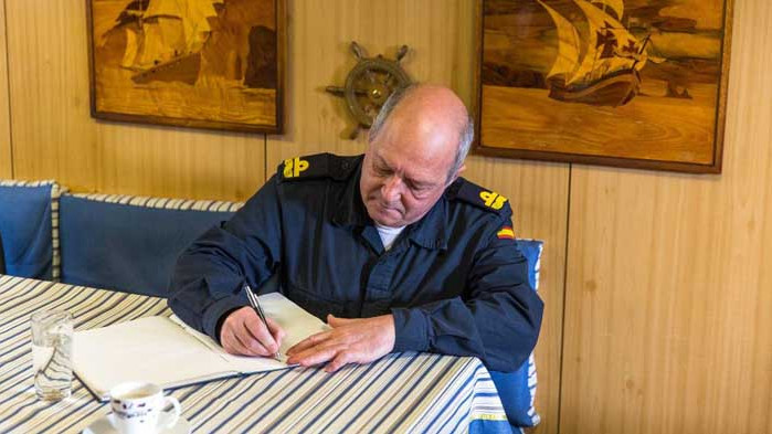 Продължава задграничното плаване на фрегата „Смели”