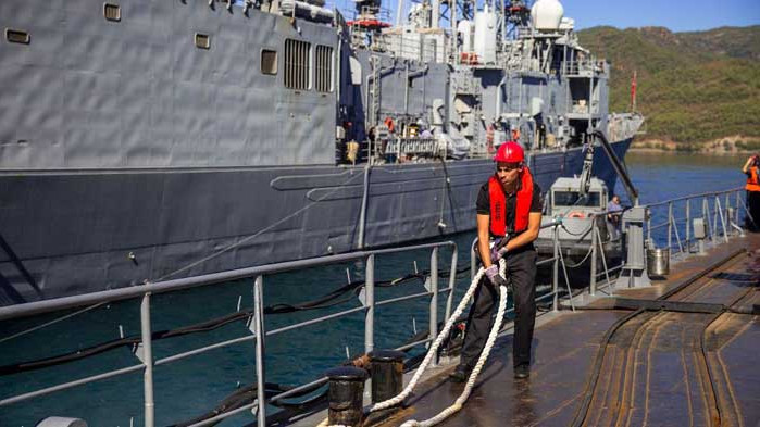 Продължава задграничното плаване на фрегата „Смели”