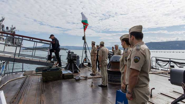 Продължава задграничното плаване на фрегата „Смели”