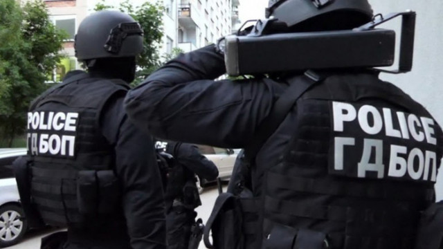 Разбиха банда лихвари, арестувани са 4-ма във Варна