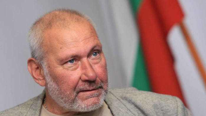 Проф. Овчаров: Ако пуснем Македония в ЕС, вдругиден няма да можем да наречем историята си българска