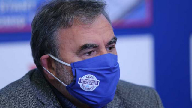 Доц. Ангел Кунчев: Ще се закупят хладилници за ваксините срещу COVID-19