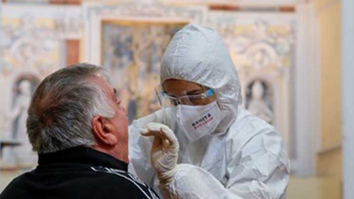 Италия регистрира 34 283 нови заразени и 753 починали